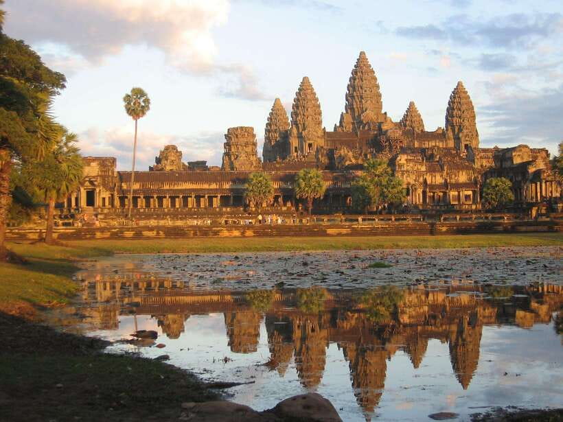 Angkor Wat: Small-Group Tour with Balloon Ride and Lunch - Key highlights worth planning around