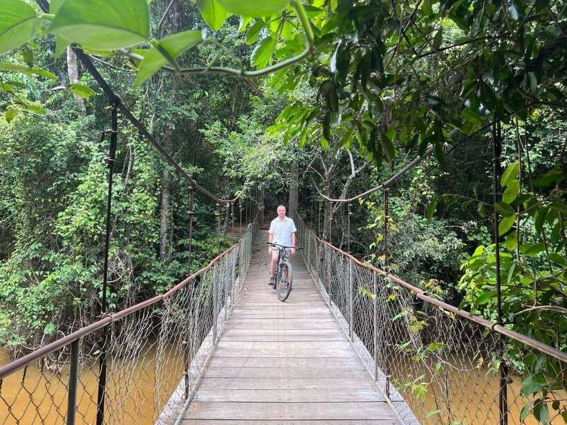 Angkor Wat Sunrise Bike Tour With Lunch Included - Lunch Near Srah Srang Reservoir, Then the Trip Back