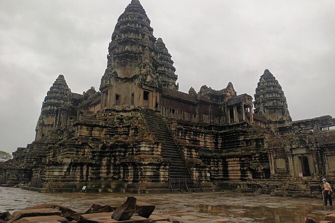 Angkor Wat Sunrise Experience – Ultimate 1-Day Guided Temple Tour - Pace, comfort, and group size on an 8-hour temple day