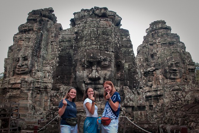 Angkor Wat Sunrise Experience with Breakfast - Angkor Thom Victory Gate Photos: Quick Stop, Good ROI