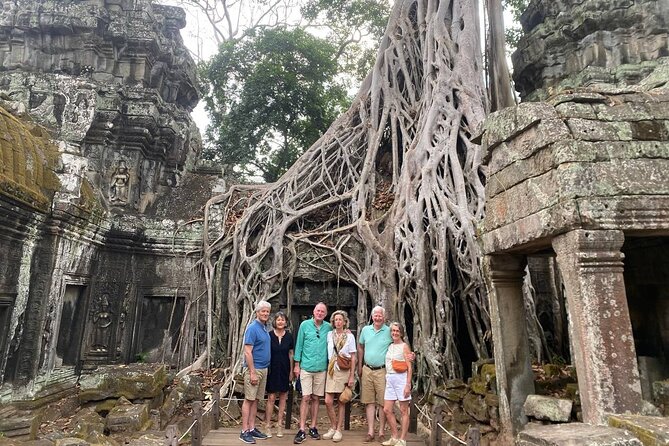 Angkor Wat Sunrise & Highlight The Most Iconic Temple - Stop 4: Bayon and the Bas-Reliefs That Show Daily Life