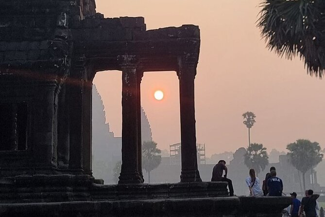 Angkor Wat Sunrise & Highlight The Most Iconic Temple - The Comfort and Storytelling You Notice More Than You Expect