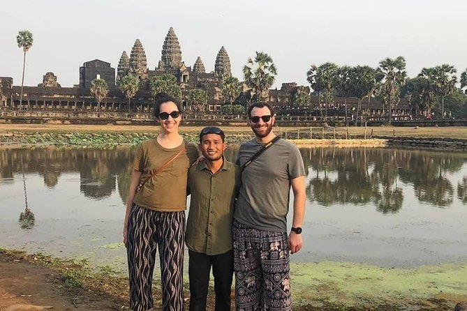 Angkor Wat: Sunrise or Sunset Tours with Tuk Tuk - Angkor Thom South Gate: A 15-Minute Reality Check That Still Matters