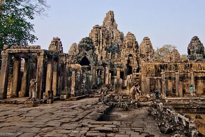 Angkor Wat Sunset Tour - Angkor Thom and Bayon faces: the royal city hit in one stretch