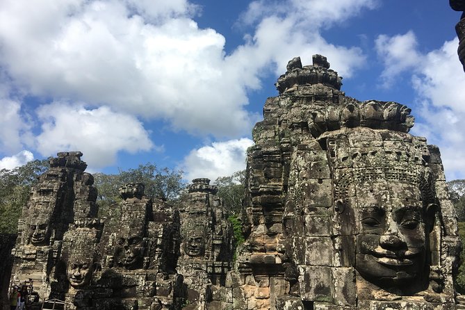 Angkor Wat, Ta Promh, Banteay Srei, Bayon temples Private Tour - Banteay Srei and Pre Rup: The day shifts from big monuments to fine detail and sunset views