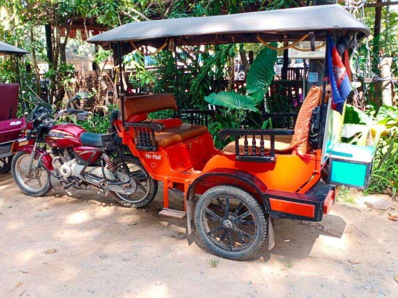 Angkor Wat Tour by Tuk-Tuk with English Speaking Driver - West Prasat Top, Banteay Kdei, and Prasat Kravan photo moments