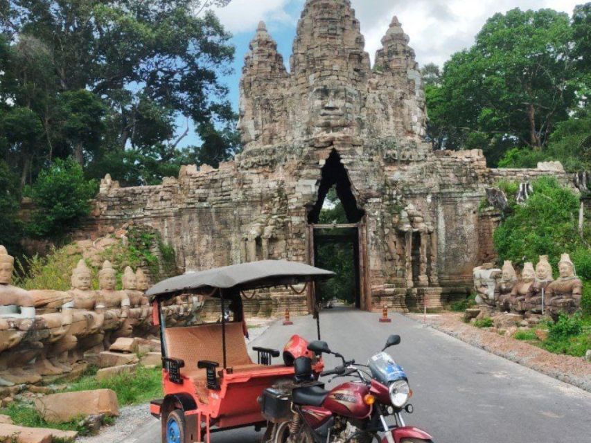 Angkor Wat Tour by Tuk-Tuk with English Speaking Driver - Angkor Thom: South Gate, Bayon, and 216 smiling faces