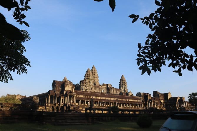 Angkor Wat Tour deutsch - Sonnenaufgang | Private Führung - Angkor Thom’s Bayon temple and the Terrace of Elephants