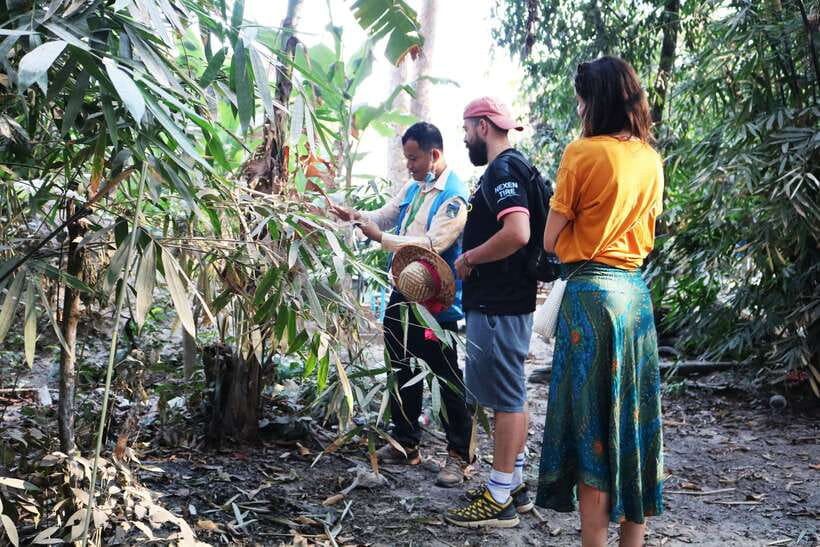Angkor Wat: Tuk Tuk and Walking Tour - Eastern Gate Into Angkor Thom: Get Your Bearings Fast