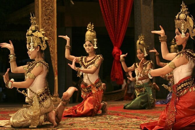 Apsara Dance Performance Including Buffet Dinner and Hotel Pickup - A 6pm Start That Keeps Your Evening on Track