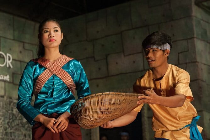 Apsara Dancing Show with Buffet Dinner Free Hotel Pick up - Getting there is the biggest stress reducer here