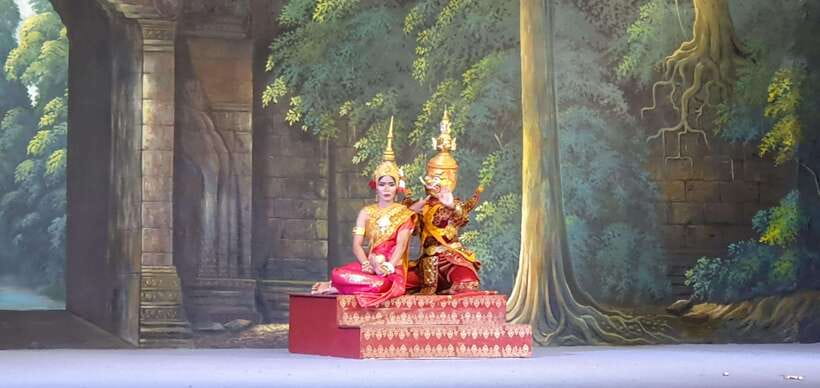 Apsara Performance Including Buffet Dinner & Hotel Pick up - Venue Size, Noise, and How to Make It Feel Enjoyable