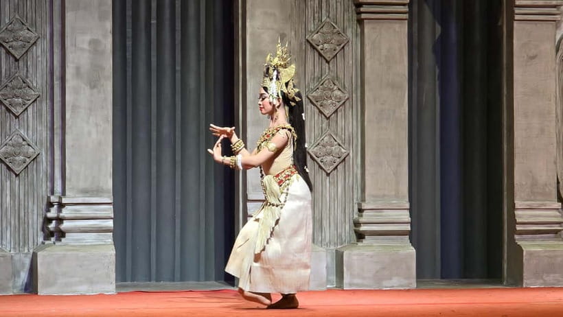 Apsara Performance with Dinner include Pick up & Drop off - Apsara dance with dinner in Siem Reap, what the night is really about