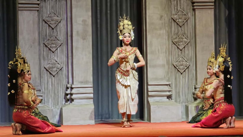 Apsara Performance with Dinner include Pick up & Drop off - Who should book this Apsara performance with dinner?