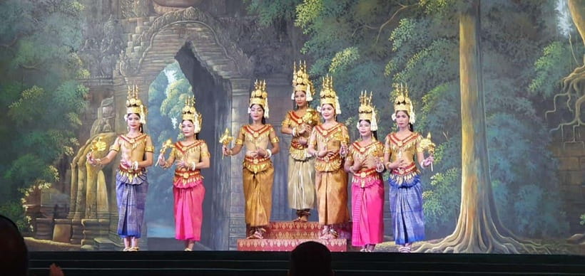Apsara Performance with Dinner include Pick up & Drop off - Getting there by tuk-tuk: short ride, easy start