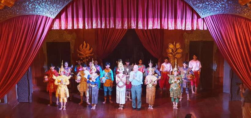 Apsara Theater Performance include dinner & Hotel pick up - Dinner at the same venue: set menu, not a free-for-all buffet
