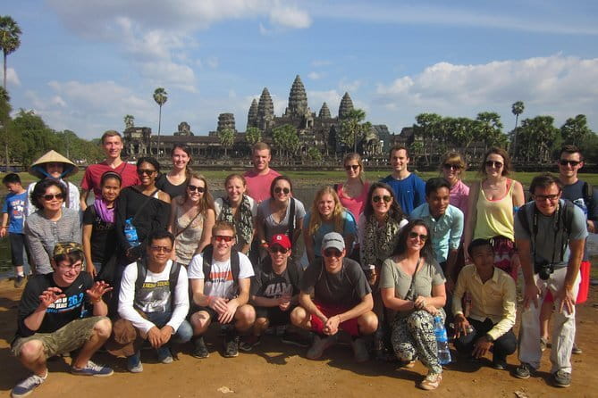 Bakong Temples & Floating Village Tour - Guide, Pickup, Vehicle Comfort, and Why the Day Runs Smooth