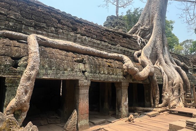 Bangkok to Angkor Wat 2 Days 1 Night by Flight - Bangkok to Siem Reap by flight, then straight into the sights
