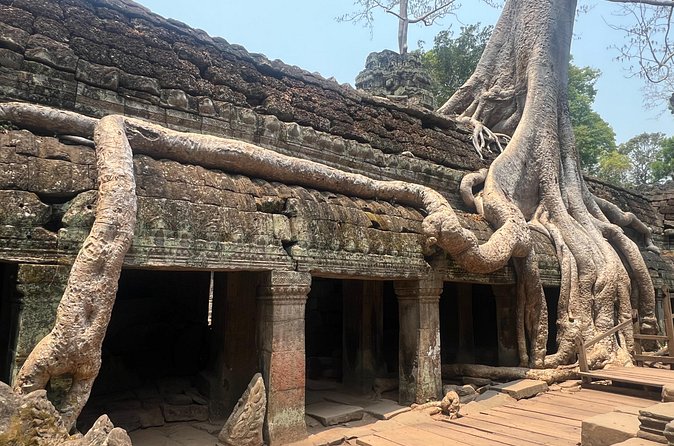 Bangkok to Angkor Wat 2 Days 1 Night by Flight - The hotel, breakfast, and your free evening choices