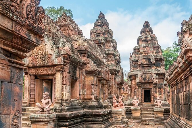 Banteay Srei and Grand Circuit Heritage Tour from Siem Reap - Pickup, timing, and how the day flows