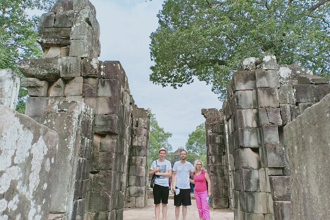 Banteay Srei and Grand Circuit Heritage Tour from Siem Reap - Neak Pean: the artificial island and its Buddhist temple