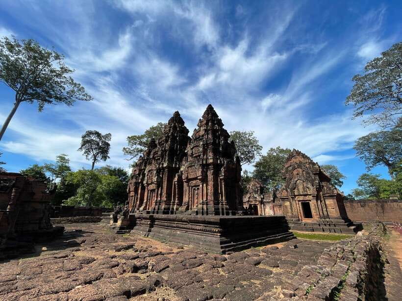 Banteay Srei, Kulen Waterfall & Beng Mealea Exploration - Beng Mealea: A 12th-Century Jungle Temple You Can Wander Through