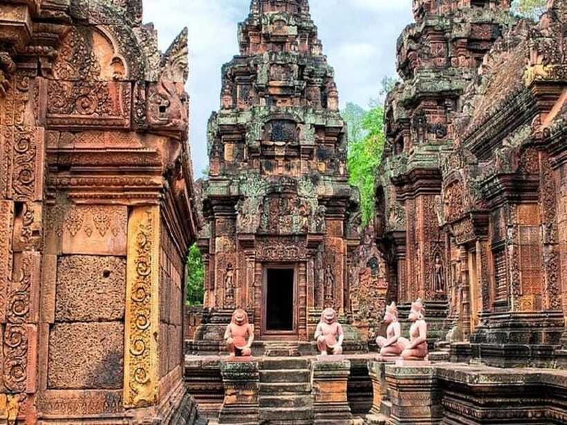 Bantreay Srei , Kbal Spean and Landmine Museum with Tuk Tuk - Banteay Srei: Carvings You Can Actually Appreciate