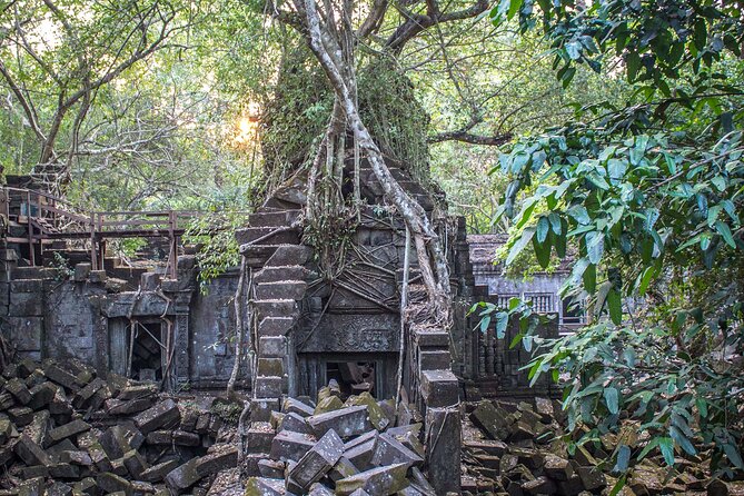 Beng Melea & Koh Ker Temples Small-Group Tour - Stop 2: Koh Ker, the Khmer capital that lets you walk across time