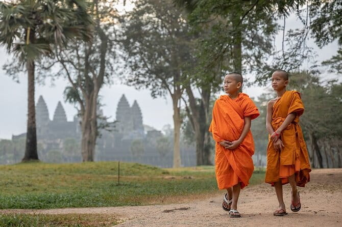 Best Driver Taxi From Siem Reap To Phnom Penh - English Speaking - Door-to-door pickup and how the meeting works