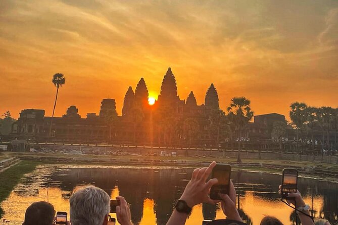 Best Taxi Siem Reap to Battambang - English Speaking Driver - Who You Are Traveling With, and Why Up to 4 People Is a Sweet Spot