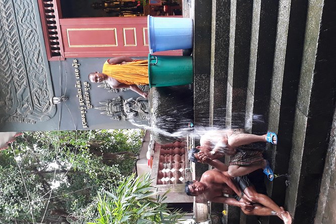 Buddhist Water Blessing and Real Life Experience with Local - Wat Po Banteaychey, the Buddhist water blessing where you get wet