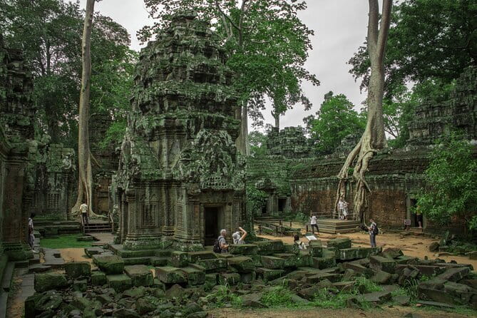 Classic Angkor Wat Sunrise Full Day Private Guide Tour - Price and logistics, the part people forget to calculate