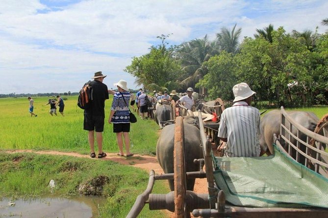 Day in a Life Authentic Village Experience in Siem Reap - Meet your host family and understand why the work matters
