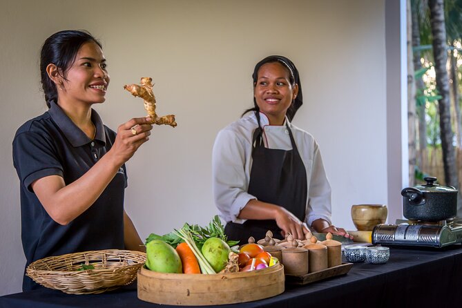 Evening Cooking Class - Hotel pickup to a wet market with Sophia