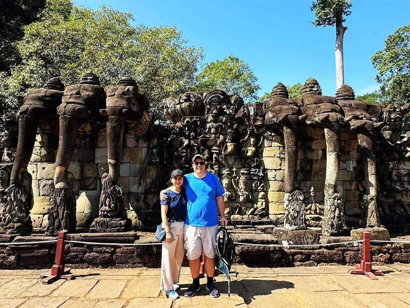 Explore Angkor Temple Sunset With Tour Guided - Local Restaurant Break: A Needed Reset, Not a Guaranteed Meal