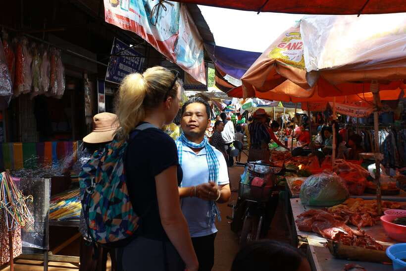 Exploring the Enchanting Kampong Phluk Floating Village - Kampong Phluk on Tonle Sap, why it feels like the world changes overnight