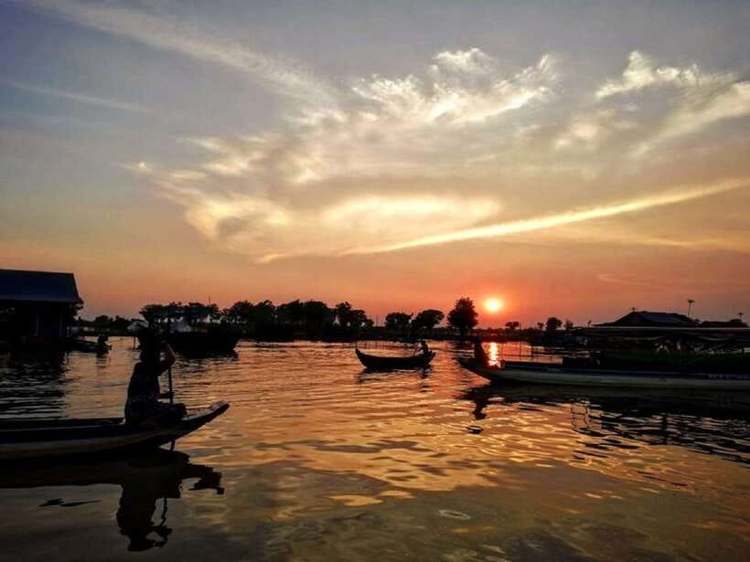 Floating Village and Tonlé Sap Sunset Tour - The Motorboat Segment: 30 Minutes of Narrow Waterways