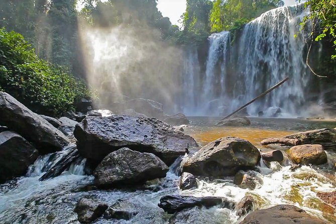 Four-day tour Angkor Wat, Banteay Srey, Beng Melea and Siem Reap discovery - Day 4: Kompong Phluk on Tonle Sap, Angkor National Museum, and Artisan D’Angkor craft time