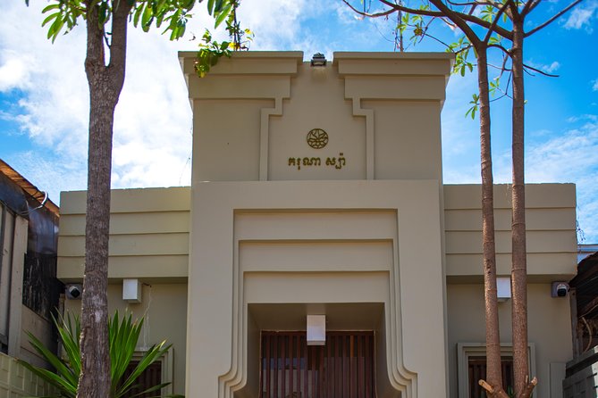 Four Hand Bliss (65 Mins) + Free Pick up or Drop Back - Getting to Karona Spa Without Turning It Into a Whole Project