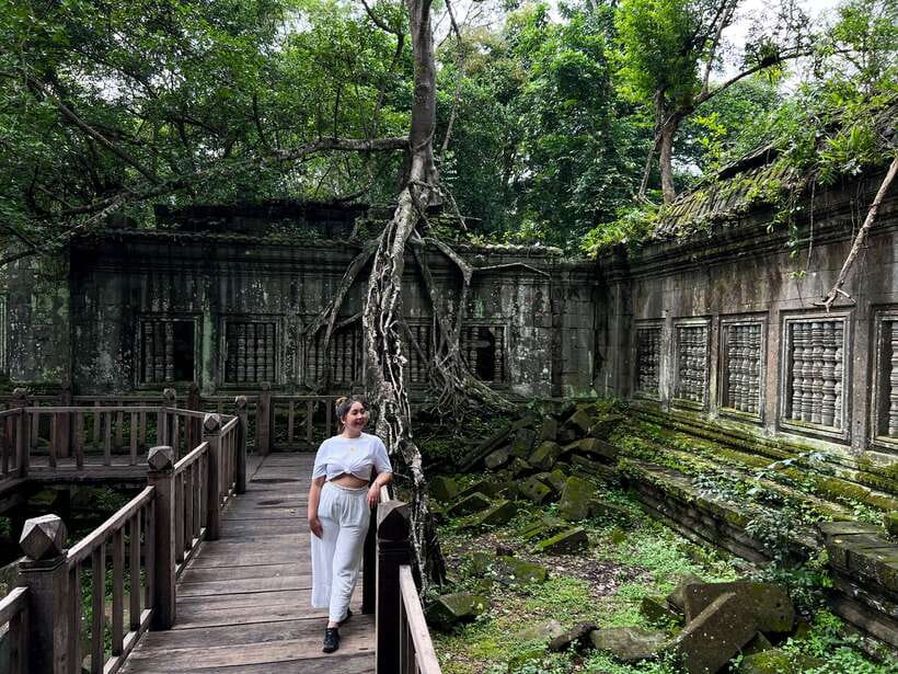 From Koh Ker: Full-Day Private Tour of Cambodian Temples - Lunch on the Way: Countryside Views and a Midday Reset