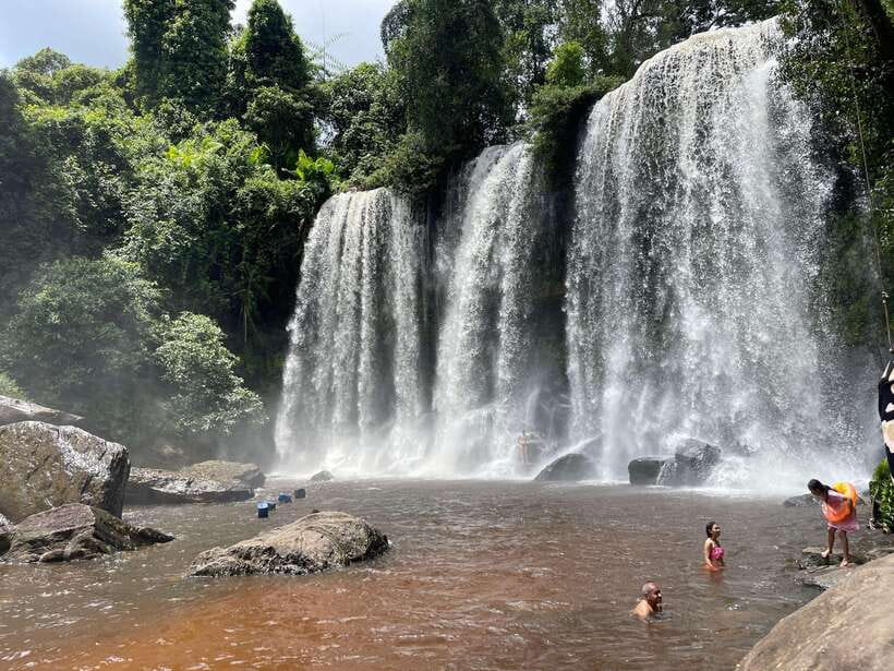 From Siem Reap: Banteay Srei and Kulen Waterfall Guided Tour - Phnom Kulen ridge and Peng Chrunh, the amazing cliff feeling