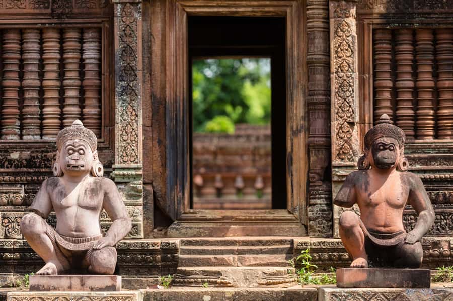 From Siem Reap: Banteay Srei Temple & Grand 5 Temple Tour - Getting from Siem Reap to the temple sites, minus the stress