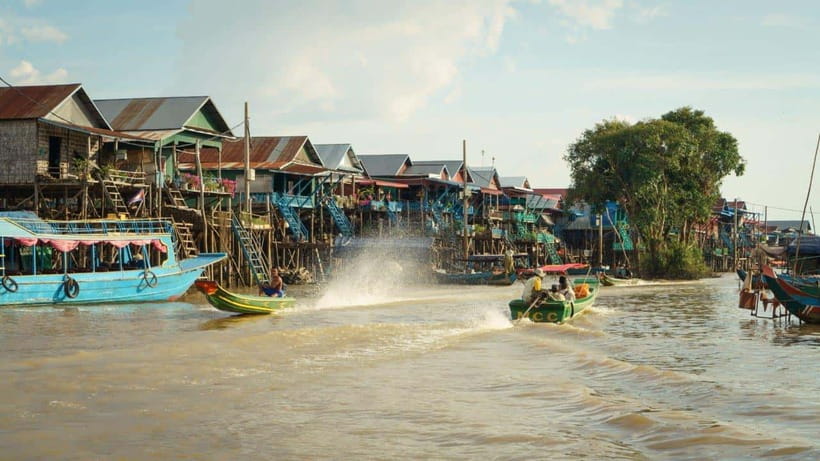 From Siem Reap: Kampong Phluk Floating Village Tour by Boat - Walking the village: how to get the most (and be respectful)