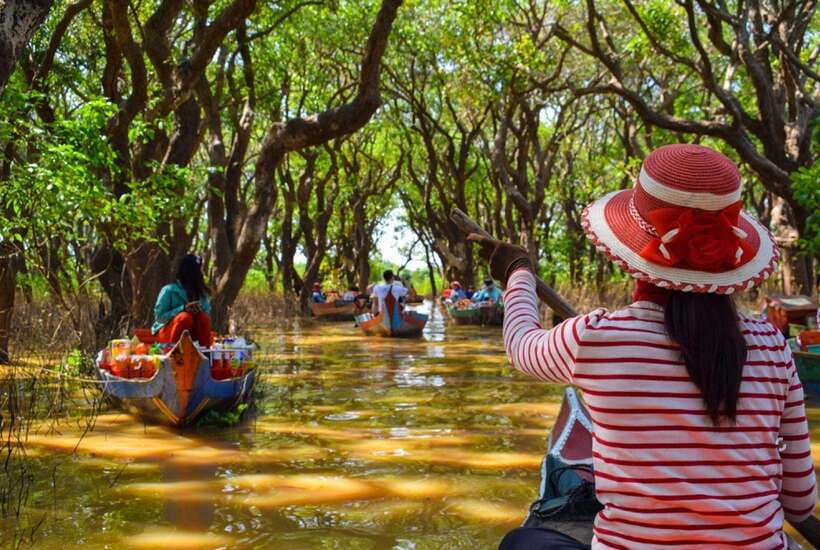From Siem Reap: Kampong Phluk Floating Village Tour by Boat - Comfort and practicalities: what to bring and what to expect