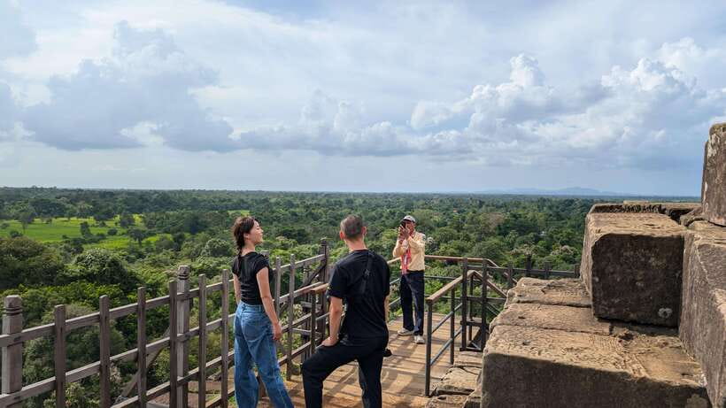From Siem Reap: Koh Ker and Beng Mealea Private Day Tour - Guides like Tola and Lok, and how that affects your experience