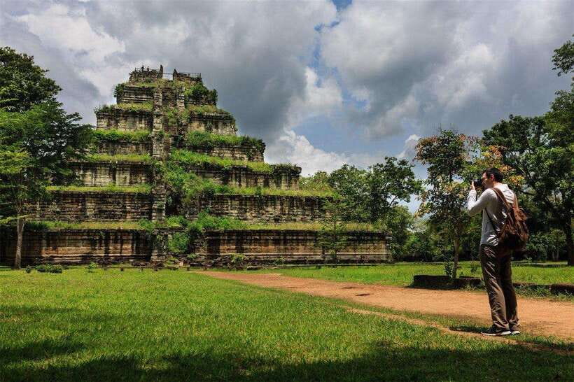 From Siem Reap: Koh Ker and Beng Mealea Temples Tour - The countryside drive and quick hop-on stop that keeps the day smooth
