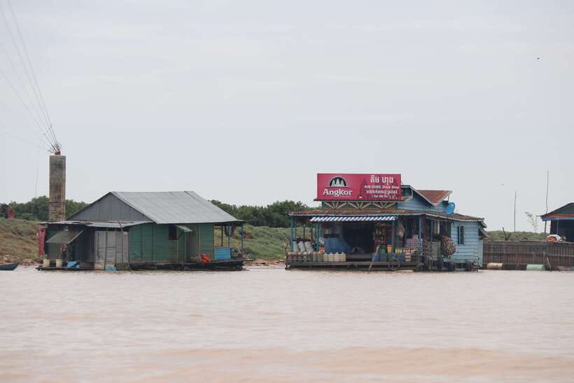 From Siem Reap: Tonle Sap Floating Villages Tour - Crocodile and Fish Farm Stop, Plus the Queen Tara Lunch