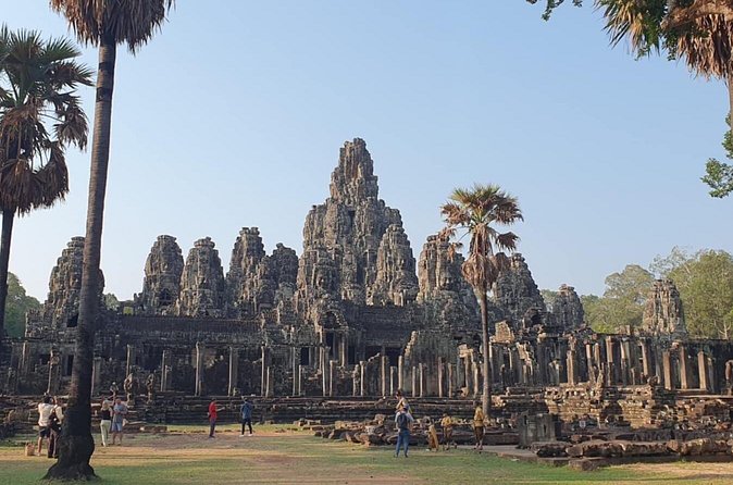 Full Day Angkor Wat Temples Tour with Pickup - Driver-guide quality: English, timing, and careful driving