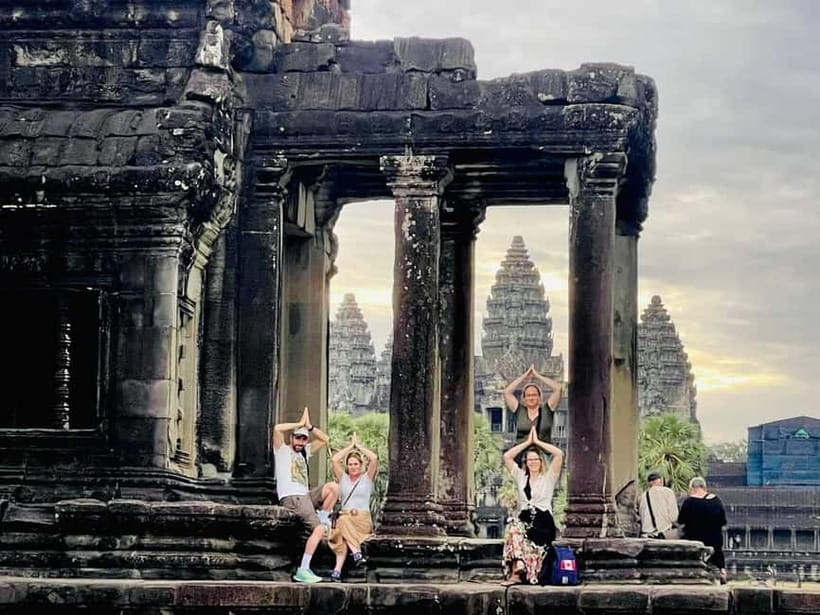 Full-Day Explore Angkor Temples Sunset Tour (with Lunch) - Phnom Bakheng Sunset: Golden Hues with a Crowd Reality Check