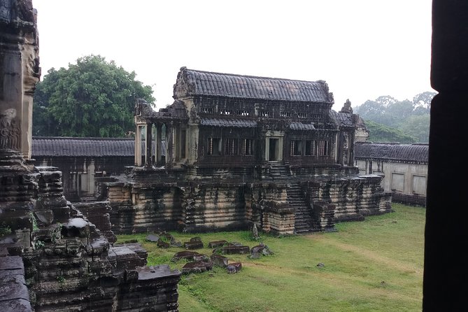 Full-Day Private Custom Tour in Siem Reap - Museums, silk weaving, and the calm side of Siem Reap